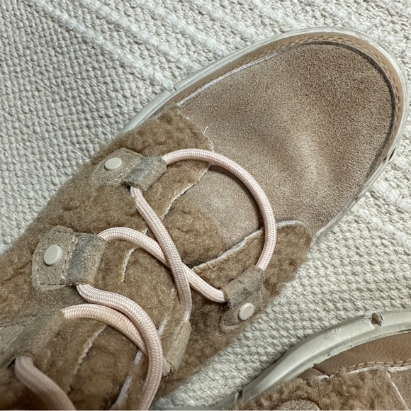 SOREL girls' tan Youth Explorer Cozy Canoe sherpa lace up boots 4 - Picture 11 of 13